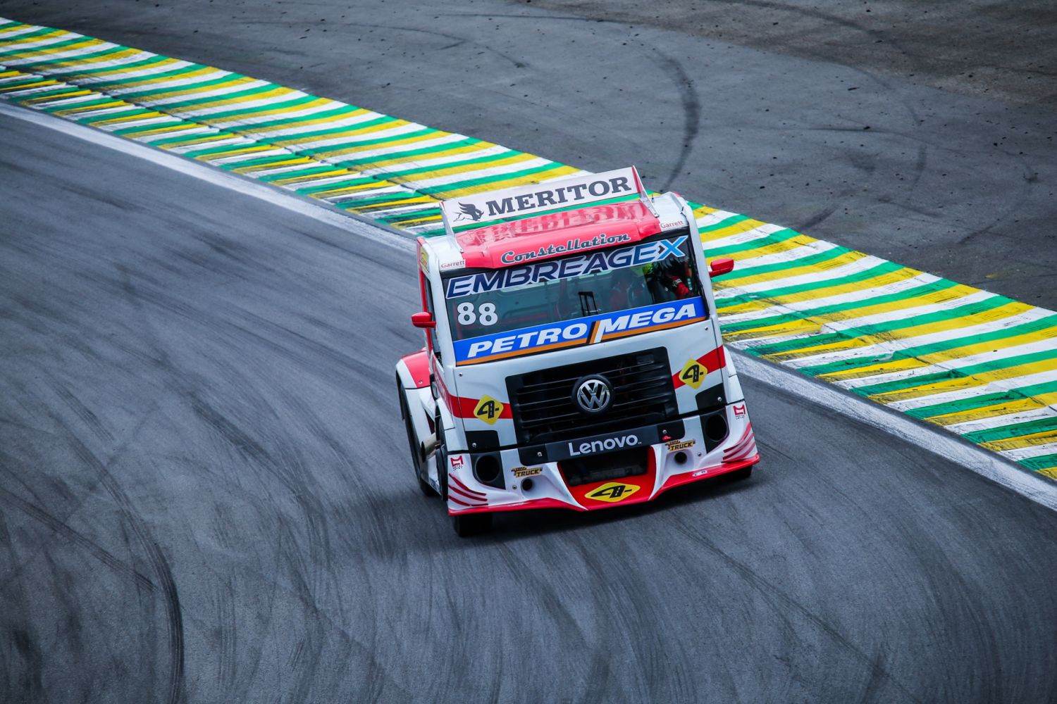 Beto Monteiro inicia busca por título da Copa Truck com o