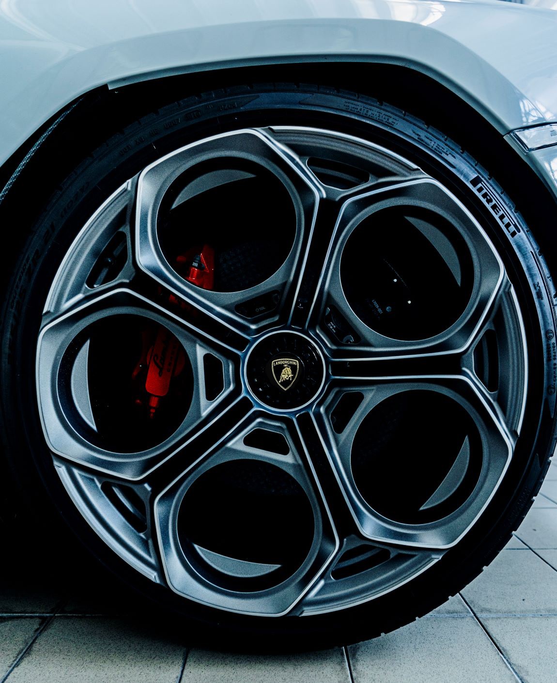 Pirelli e Lamborghini Countach