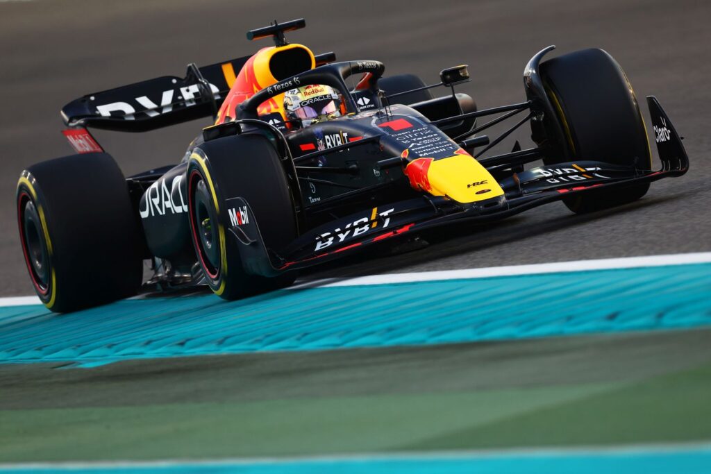 GP de Abu Dhabi: Verstappen vence, e Mercedes é vice-campeã