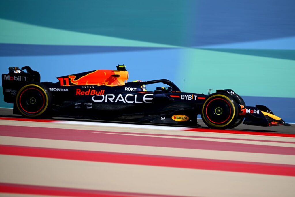 Pérez domina primeiro treino livre do GP do Bahrein de F1 - Notícia de  Fórmula 1 - Grande Prêmio