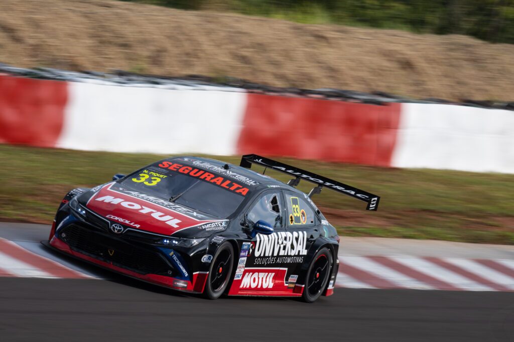 Stock Car: Piquet Jr. larga do top-10 com a Universal em Goiânia