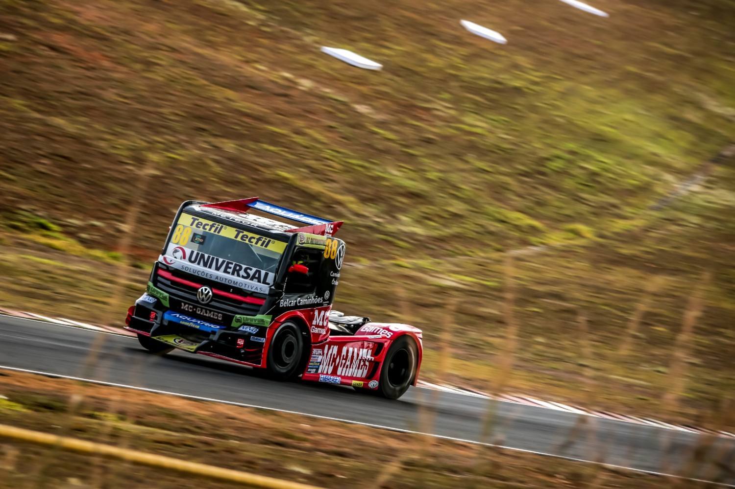 Beto Monteiro conquista três pódios na Copa Truck em Tarumã com a