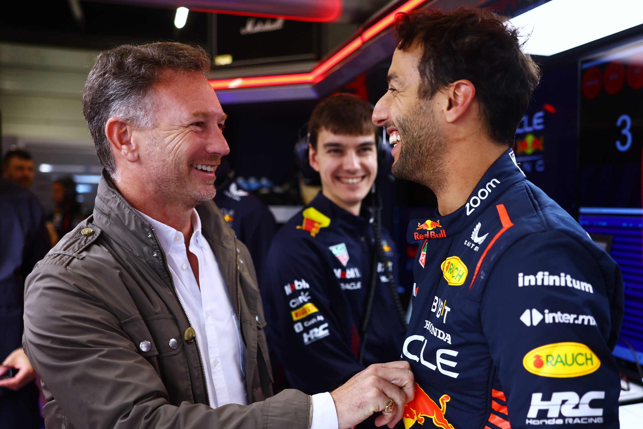 F1: Horner elogia “desempenho competitivo” de Ricciardo em teste