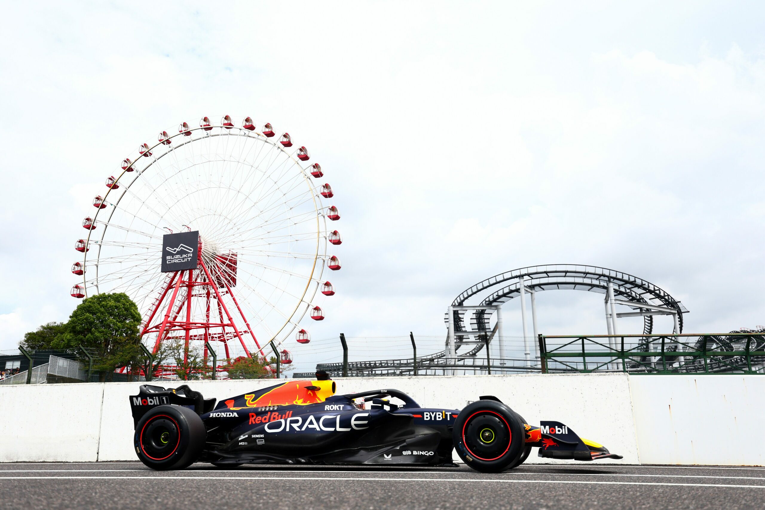 F1: Verstappen lidera com folga primeiro treino no Japão