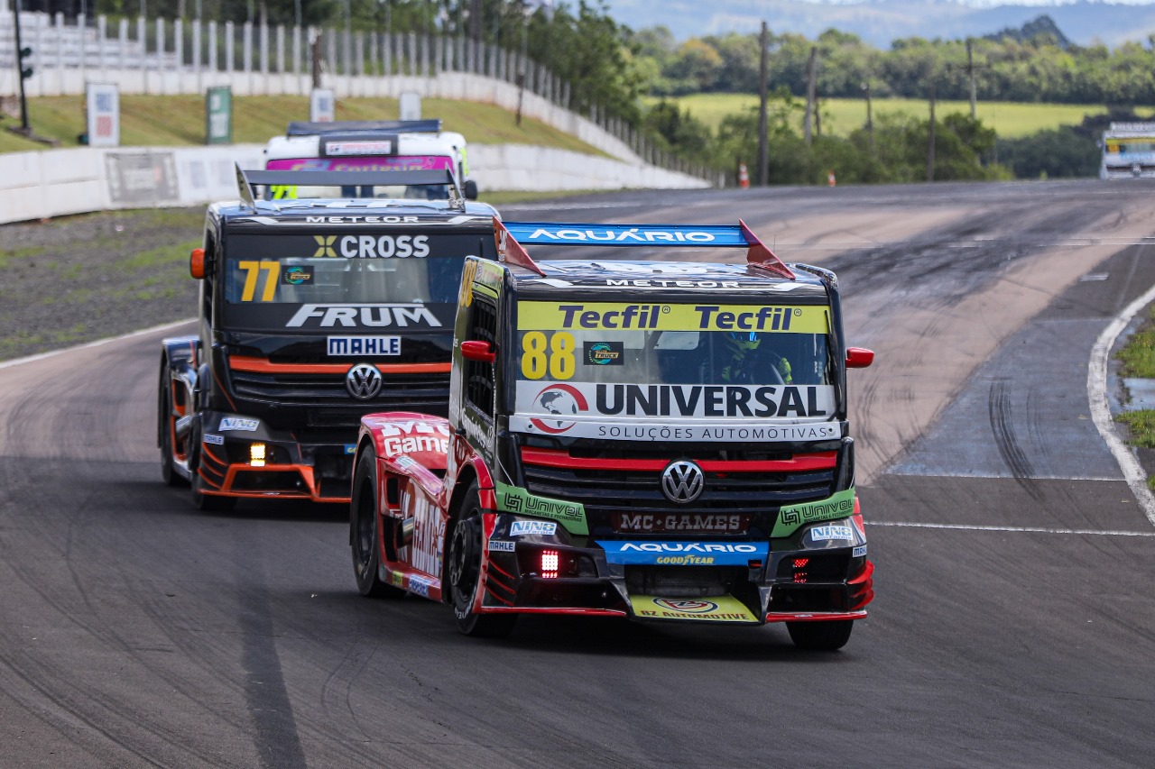 Copa Truck: Beto Monteiro lidera treino com a Universal Soluções