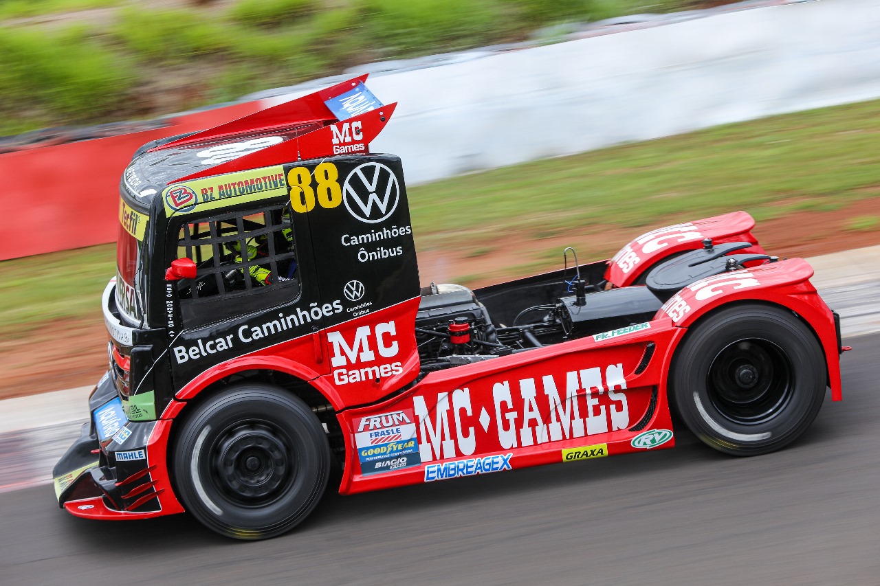 Copa Truck: Beto Monteiro garante lugar na primeira fila para o sábado em Tarumã