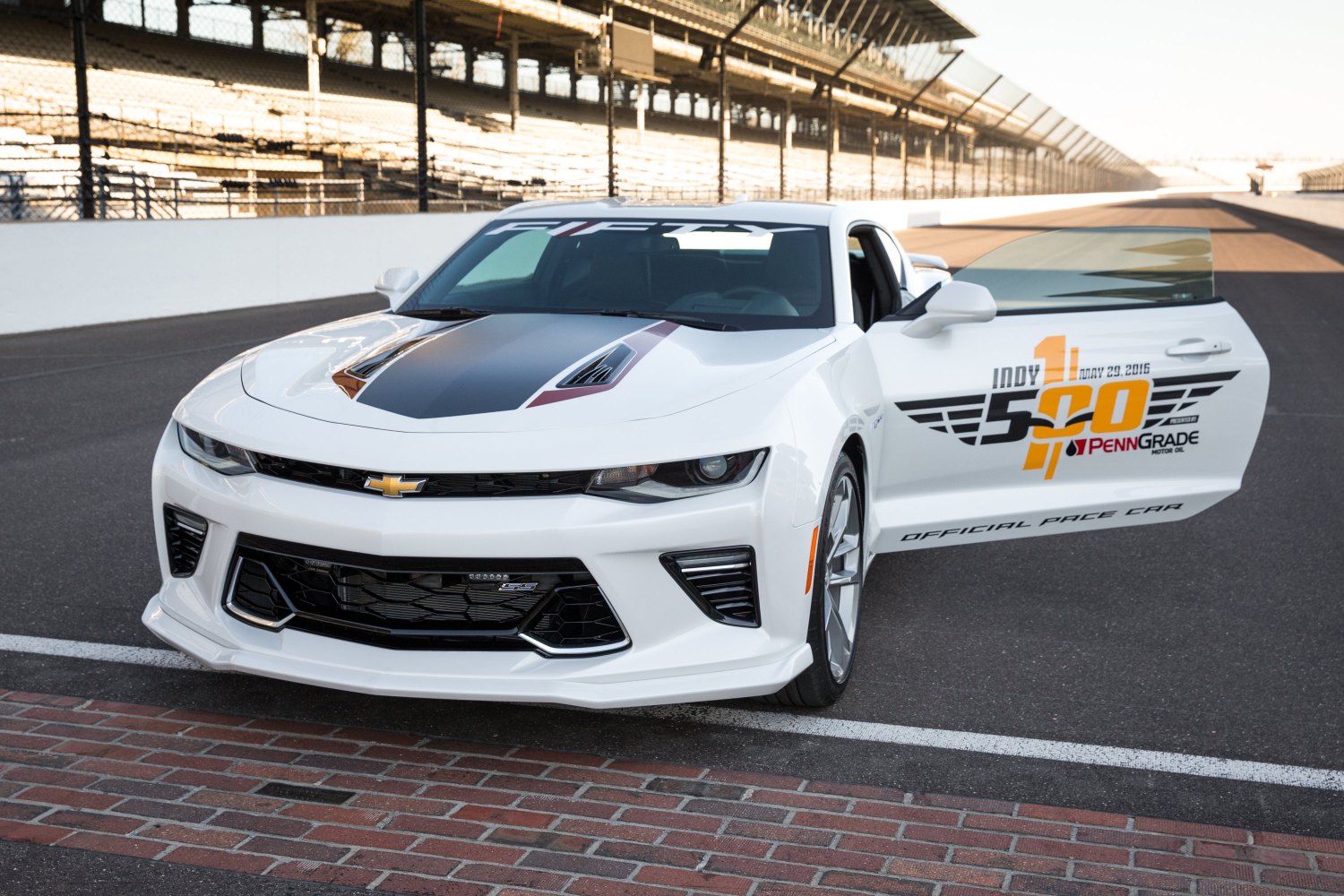 Chevrolet Camaro ganha série especial de despedida com 125 unidades no Brasil