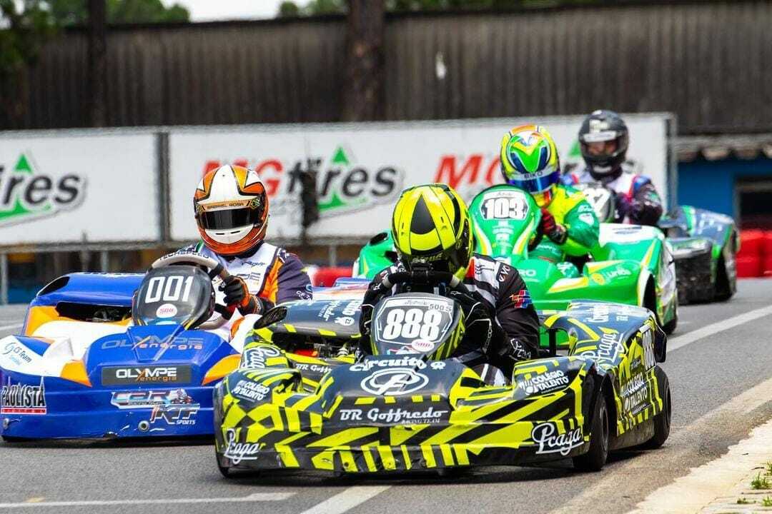 500 Milhas de Kart chega a metade com equipes Barrichello e Car Racing duelando pela liderança