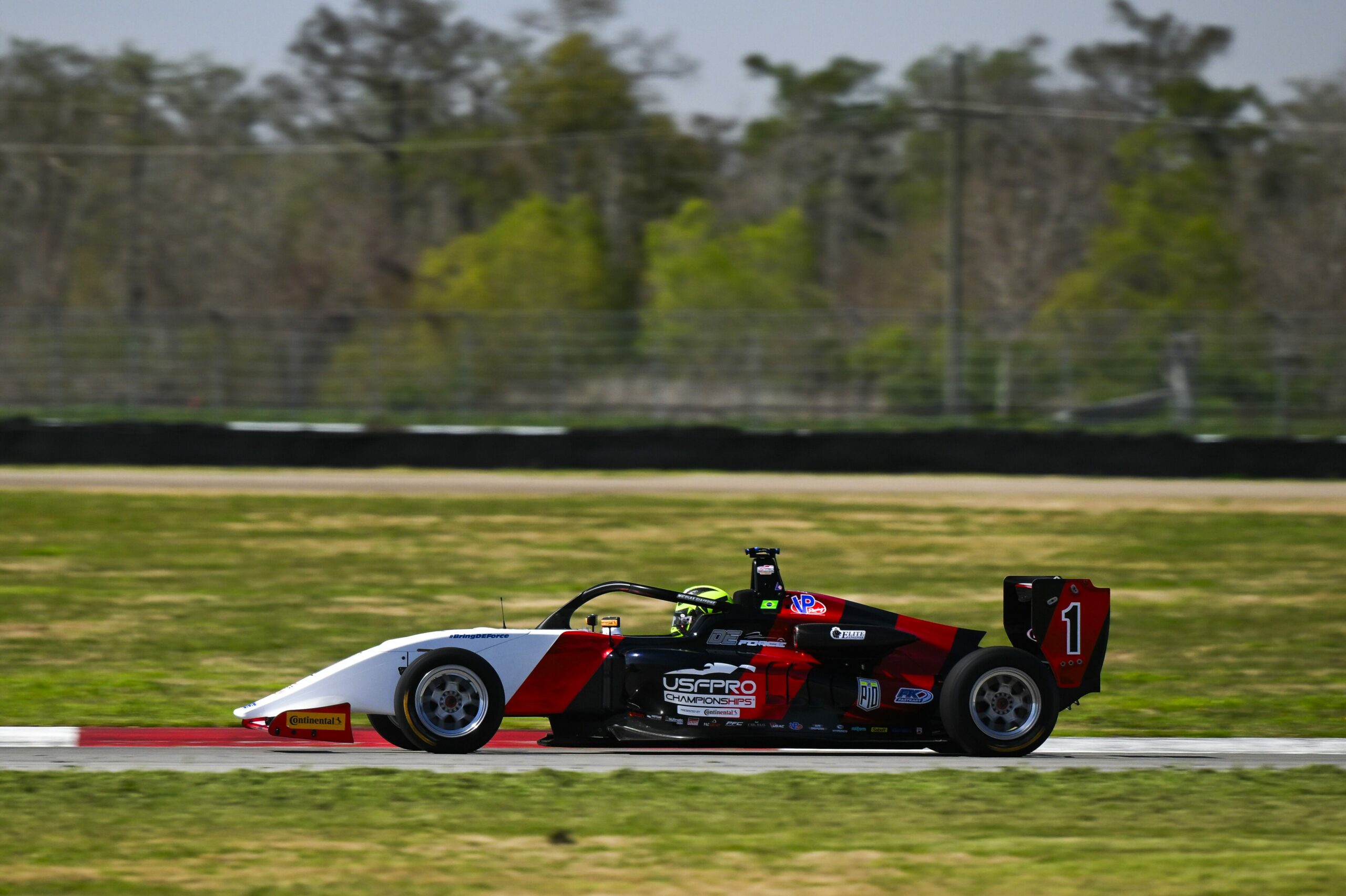 Nic Giaffone lidera atividade nos testes de pré-temporada da USF2000 em NOLA