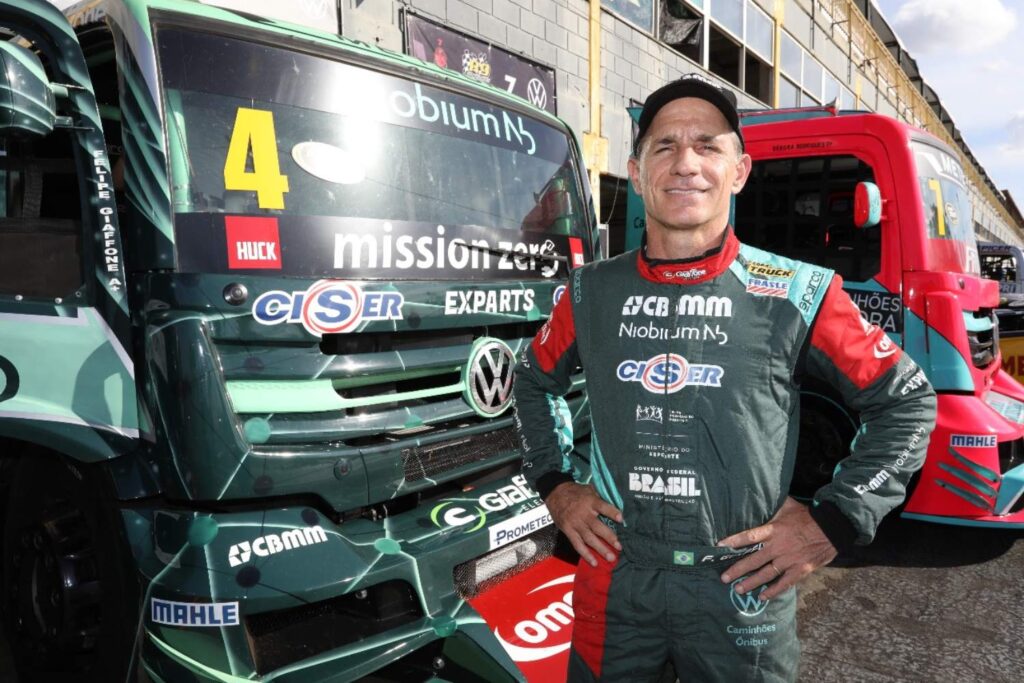Felipe Giaffone no autódromo de Londrina