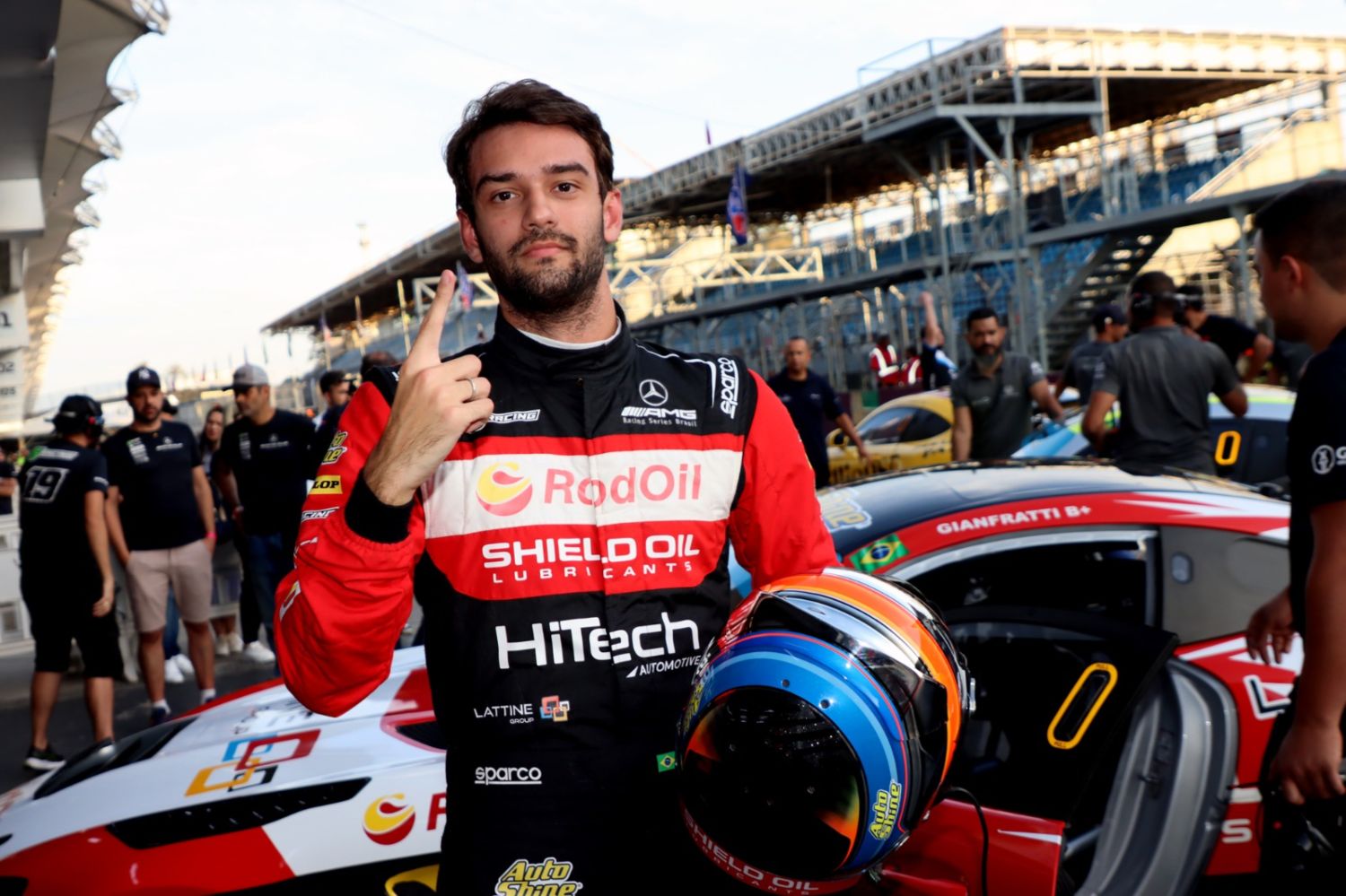 Enzo Gianfratti vence e conquista dois pódios na quinta etapa da AMG Cup em Interlagos