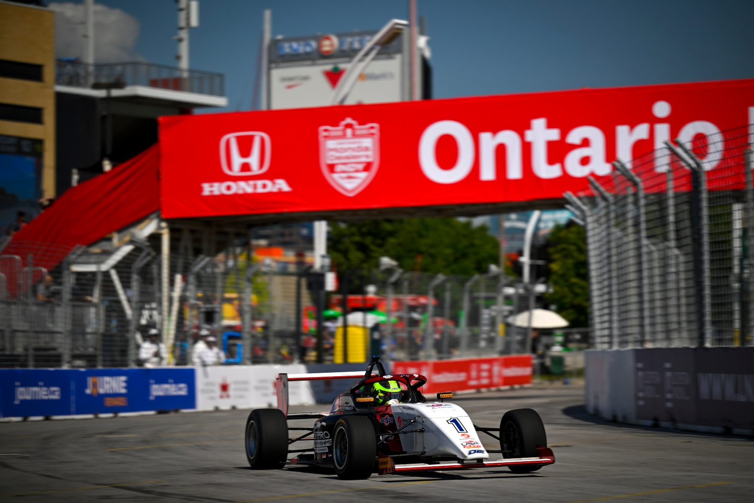 USF2000: Nic Giaffone ganha oito posições e garante sexto lugar na corrida 1 em Toronto