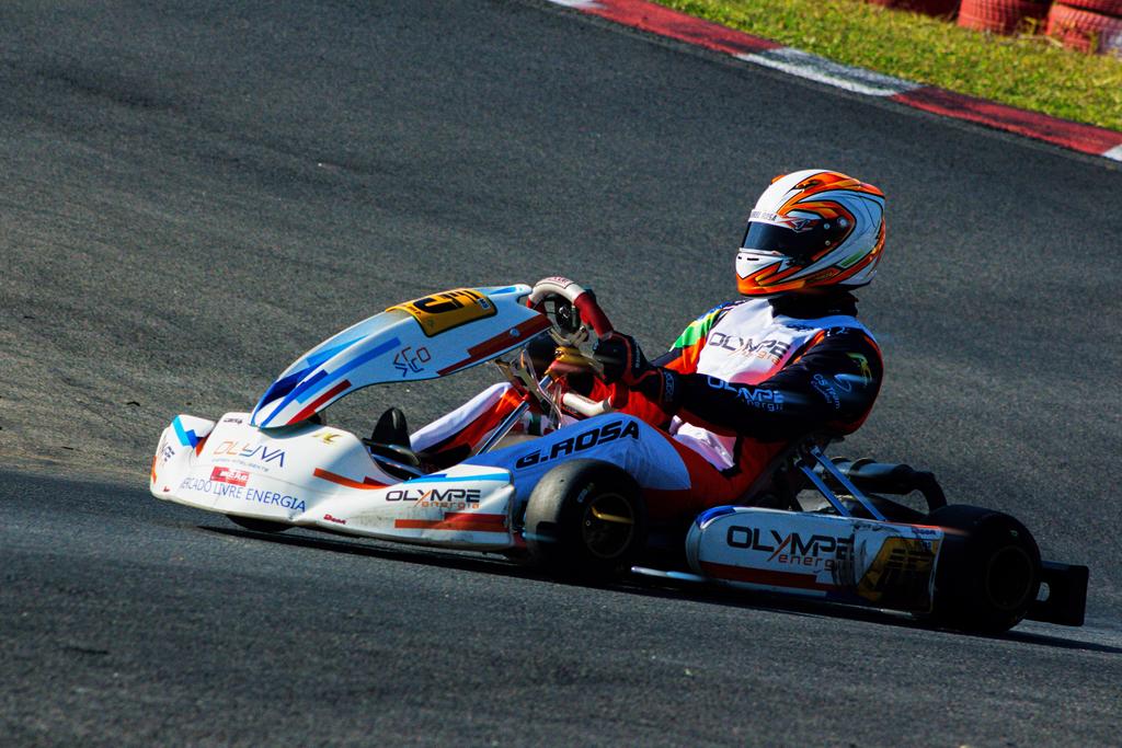 Pilotos das categorias Rotax tiveram corridas agitadas na Copa São Paulo de Kart KGV