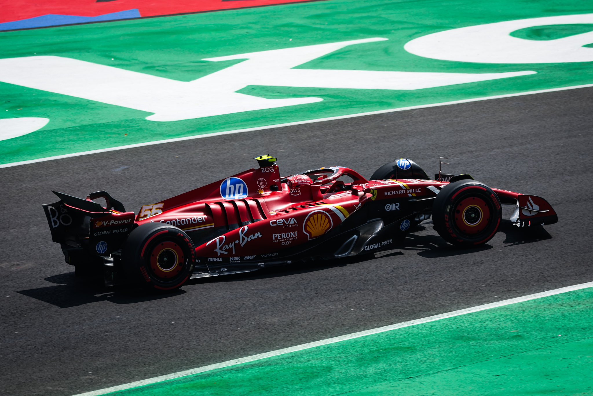 F1: Sainz acerta volta voadora e garante pole para o GP do México