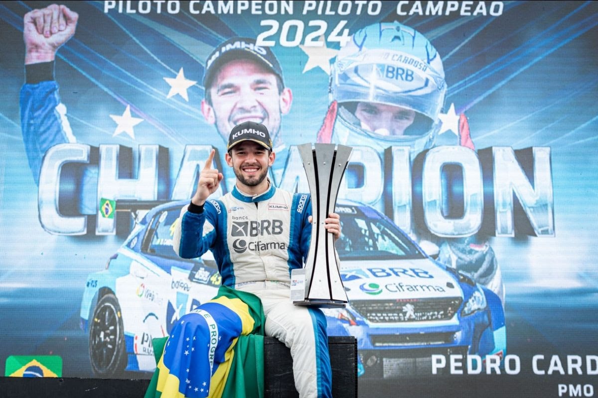 Pedro Cardoso é campeão do TCR South America