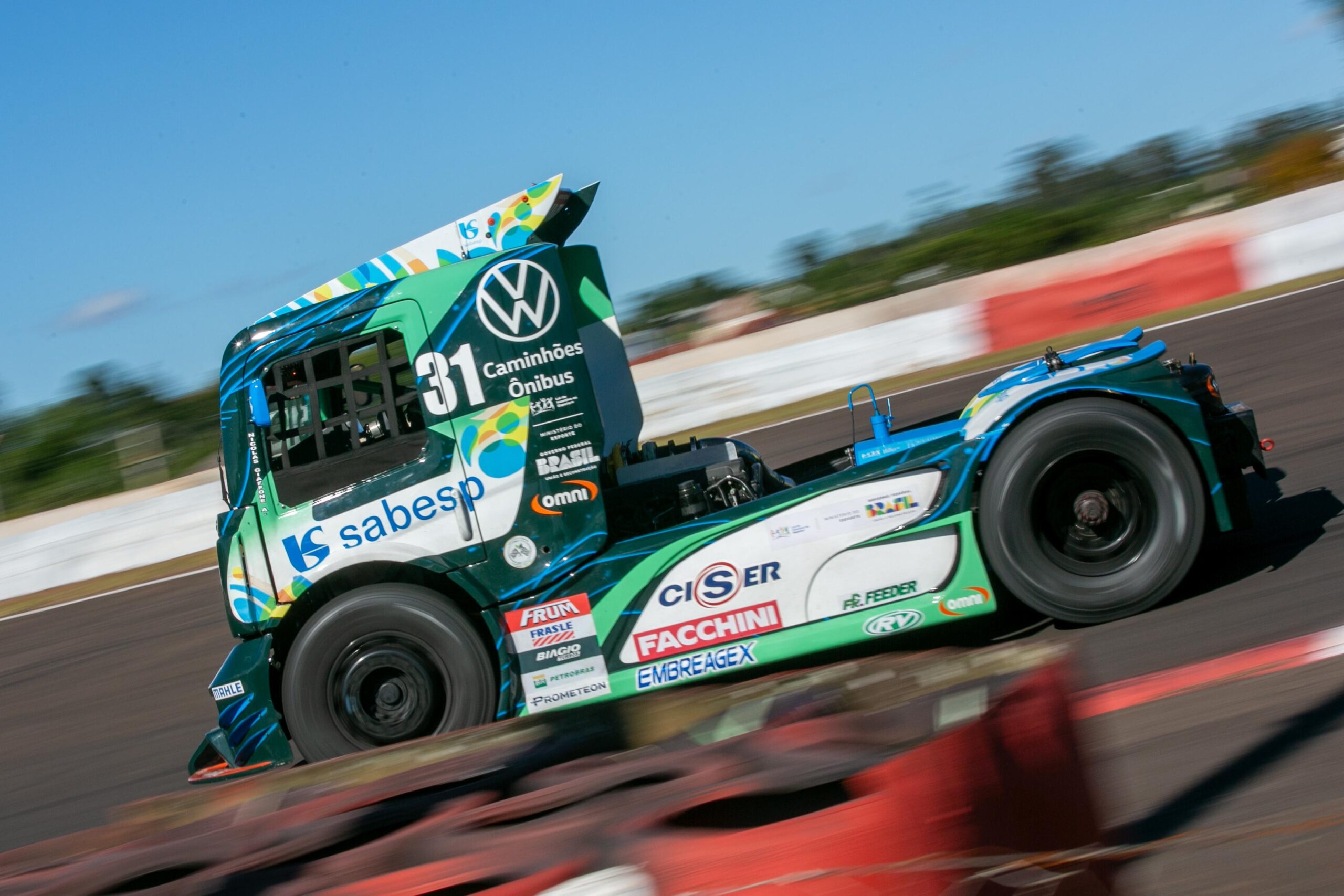 Nic Giaffone abre a segunda fila do grid da Copa Truck em Tarumã