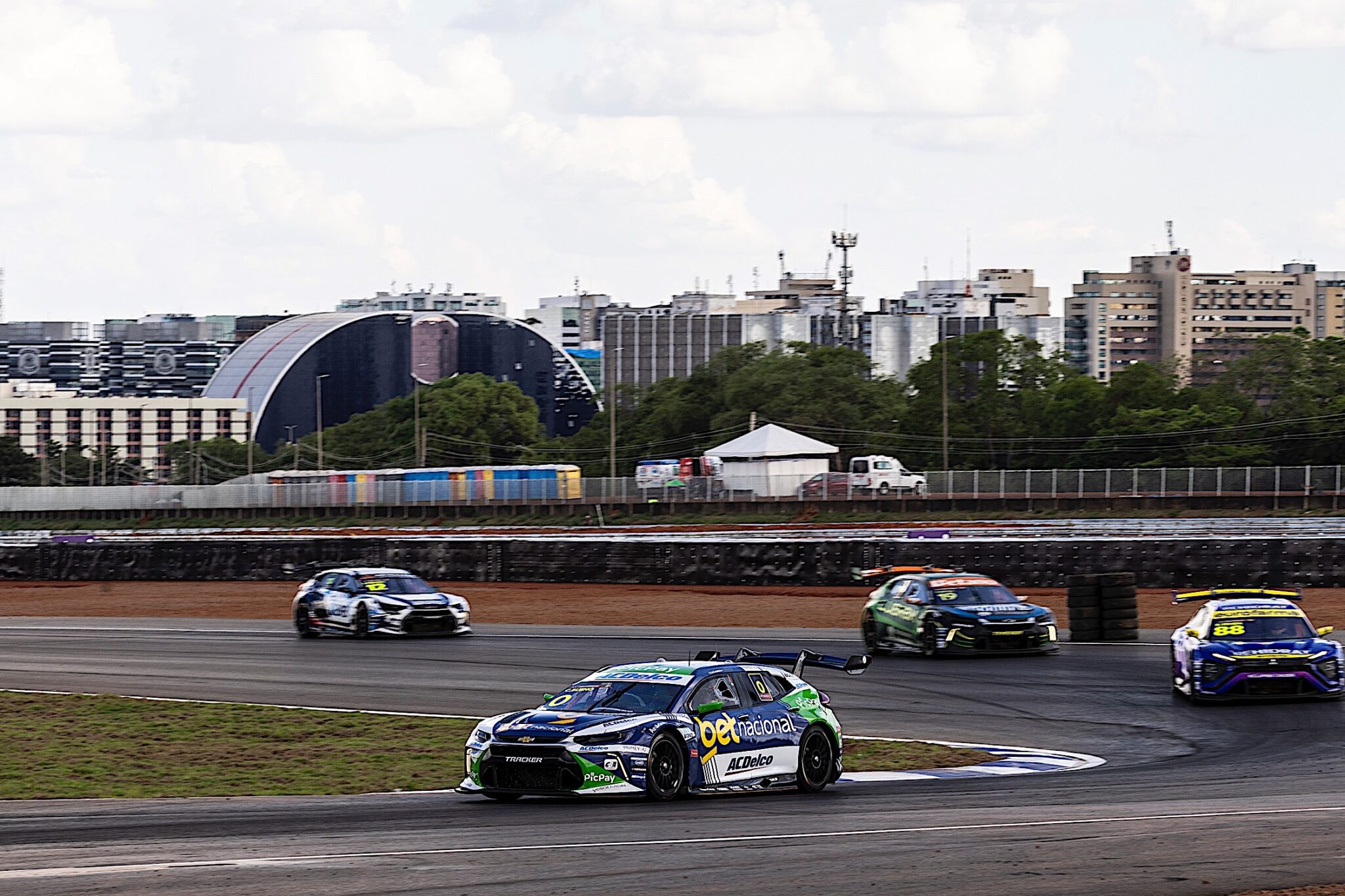 Cacá Bueno volta a Interlagos para fechar a temporada da Stock Car em ...