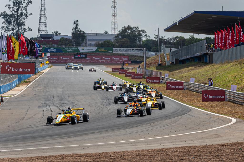 Bradesco Fórmula 4 Brasil, Brasília, grid
