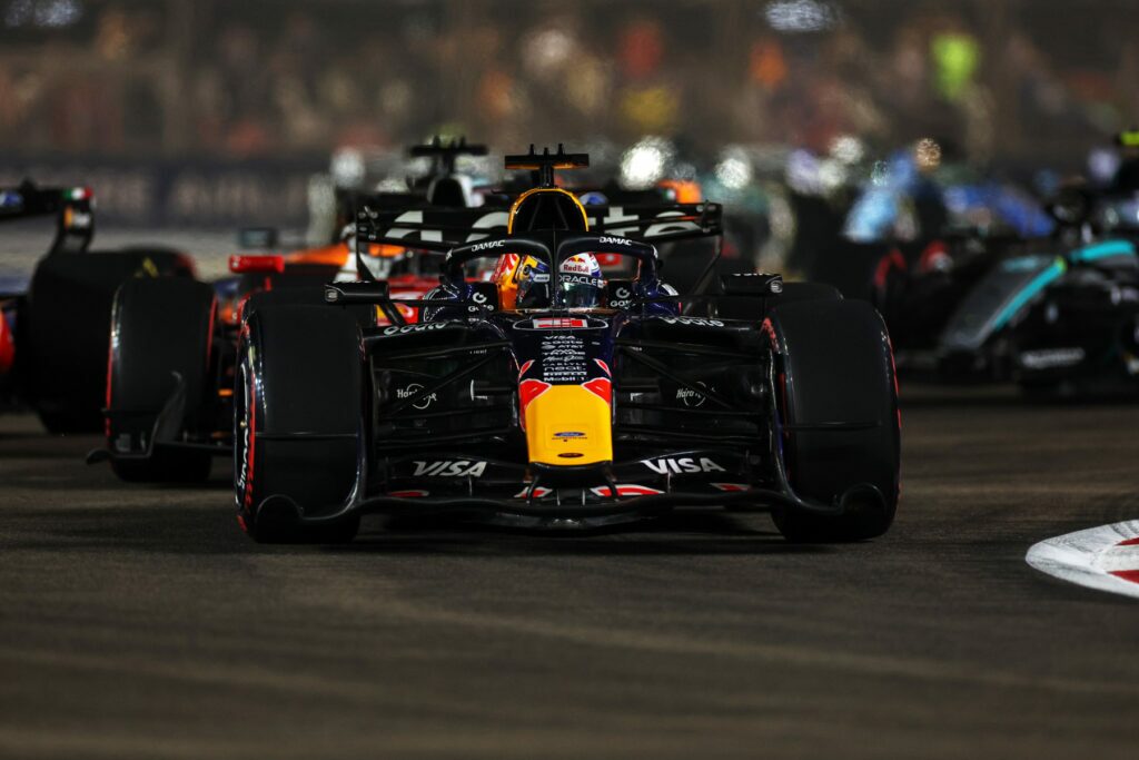 Max Verstappen, Red Bull Racing, Pirelli, Singapura