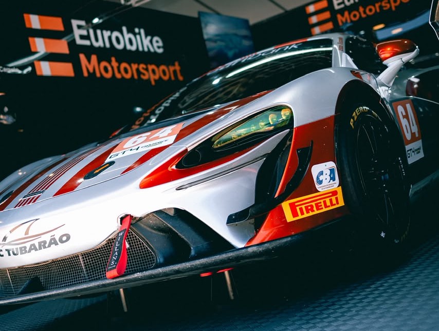 McLaren Artura GT4, Enzo Visconde, Kim Camelo, André Negrão, Eurobike Motorsport, Endurance Brasil